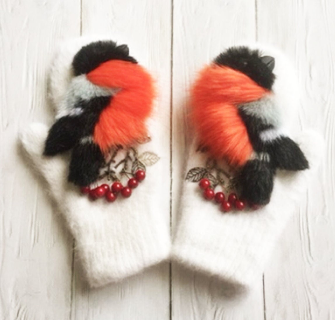 Custom RED SNOWBIRDS MITTENS, Birds Felt Mittens, Winter Mittens, Snowbirds, Mohair Mittens, Winter Mittens, Christmas Gifts