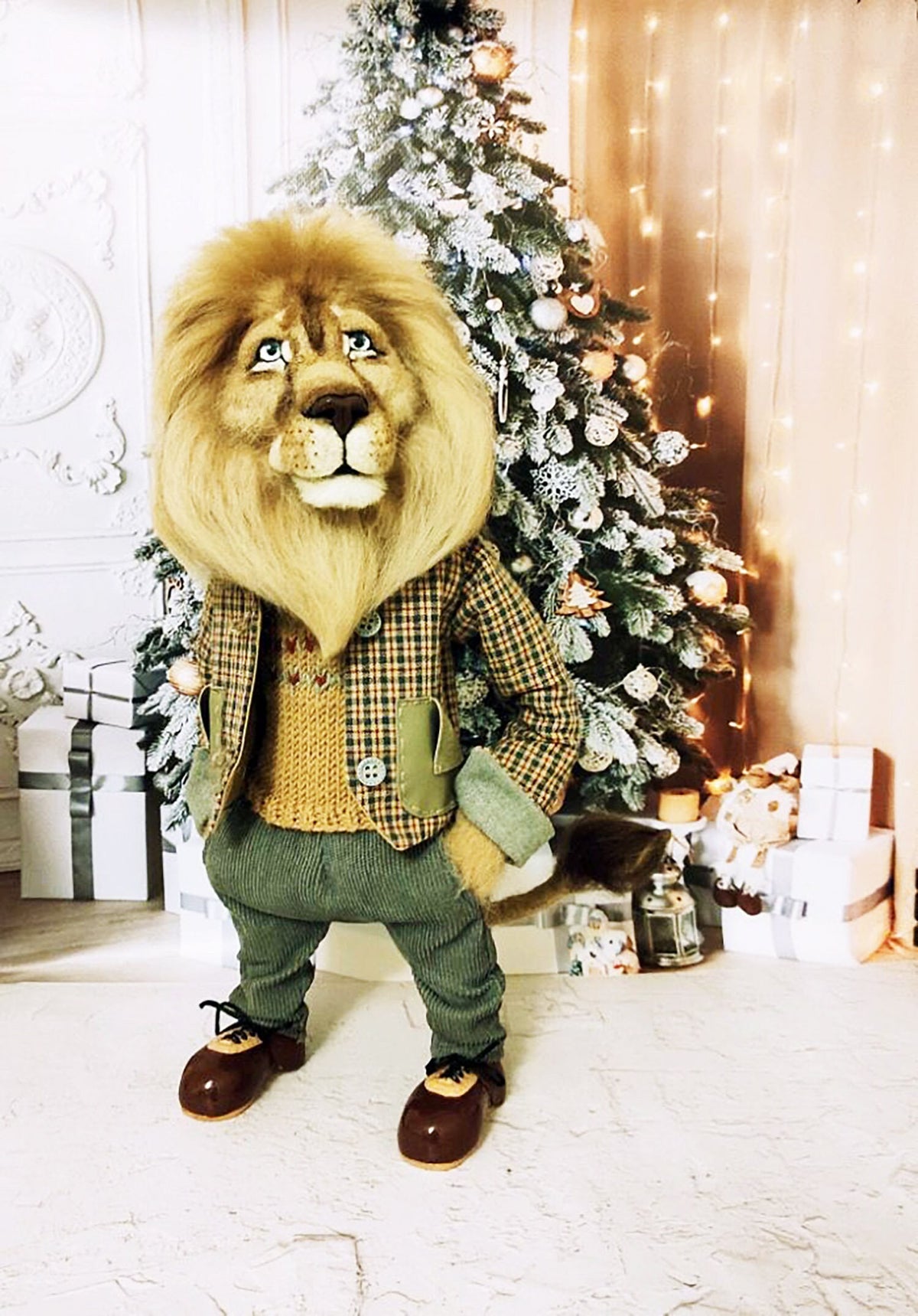 Felt LION Vasilij Doll