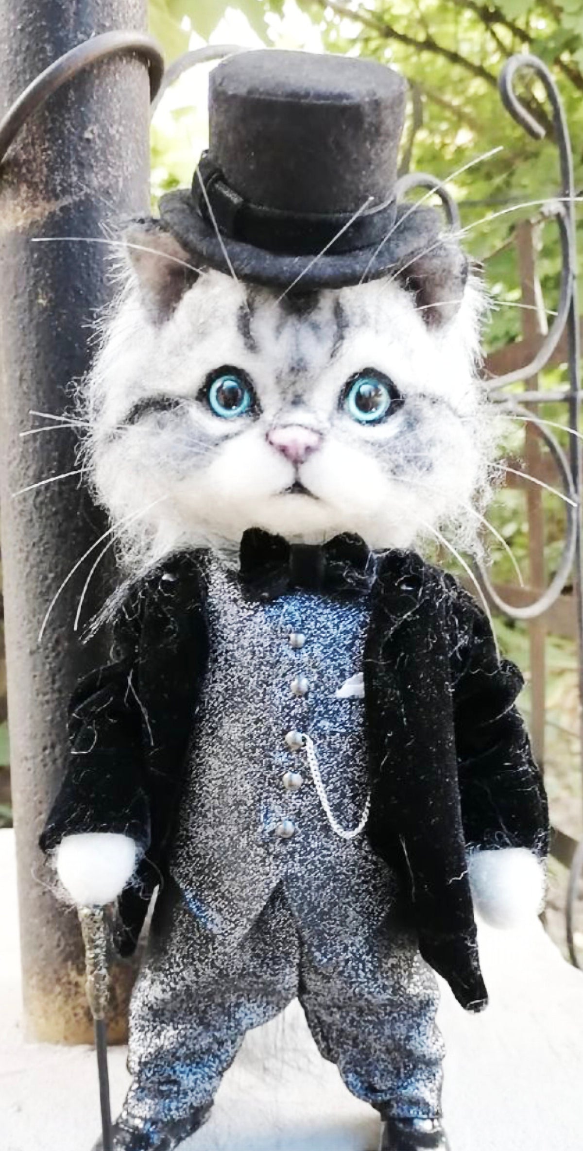 CAT ARISTOCRAT Needle Felted Cat Sculpture, Felted Wool Toy, Needle Felted Collectible Realistic Animals, Unique Gifts, Replica Cat Figurine